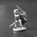 Ranger w. Two Swords, 8107, Personalities II, Grenadier