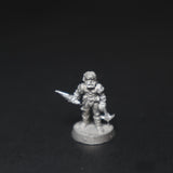 Male Gnome Thief, 11-008, Ral Partha, AD&D