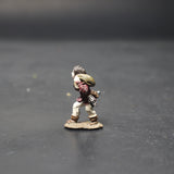 Female Thief w. Dagger & Sack, FA17, Citadel Miniatures