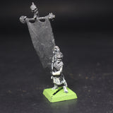Standard Bearer, 3123 (a), Skeleton Command, Fantasy Legends, Grenadier
