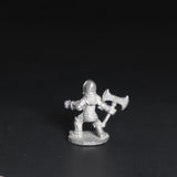 V2 Armoured Female Dwarf Fighter, Ral Partha