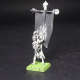 Standard Bearer, 3123 (a), Skeleton Command, Fantasy Legends, Grenadier