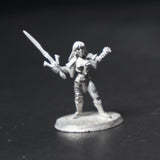 Battle Queen with Sword, DF-586, Ral Partha