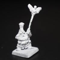 Dwarfs, Standard Bearer, Marauder Miniatures, MM11