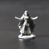 Armored Female Cleric, 8136, Julie Guthrie's Personalities, Grenadier Models