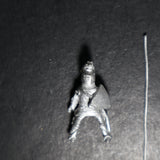 Mace Crested Helmet Knight, MEC4 (a), Garrison Wargame Figures