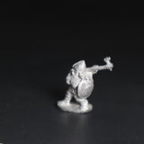 Dwarf with Warhammer DF-688, Ral Partha