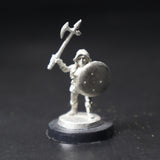 Dwarf Shield Maiden, 01-183, Ral Partha